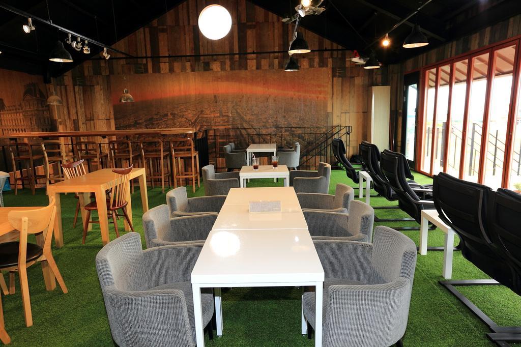 Maison Sondemul Guesthouse Jeju Bagian luar foto