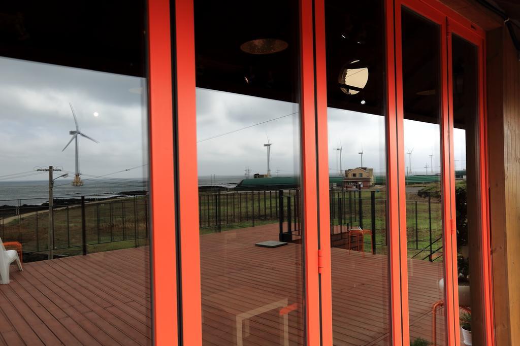 Maison Sondemul Guesthouse Jeju Bagian luar foto