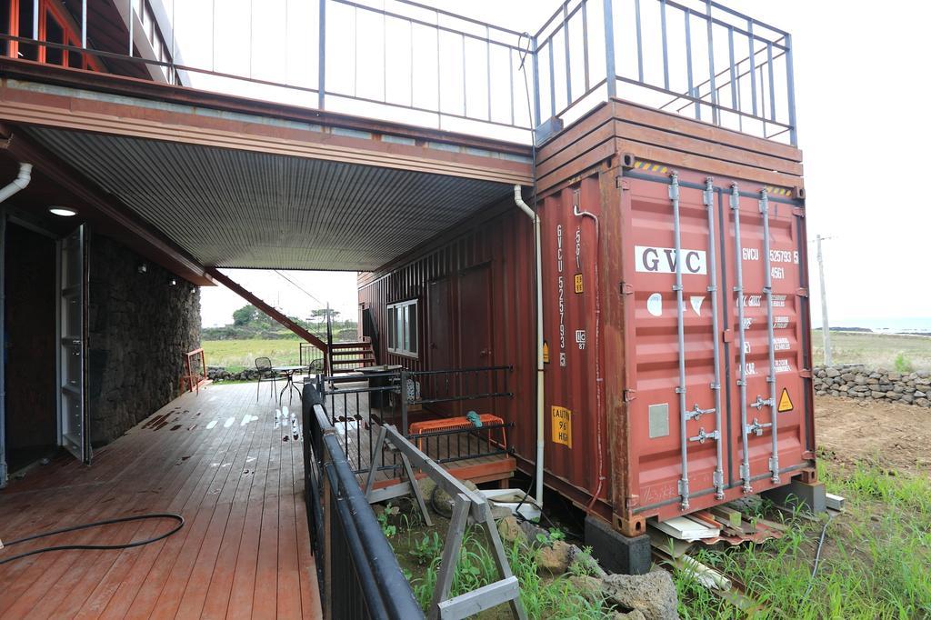 Maison Sondemul Guesthouse Jeju Bagian luar foto