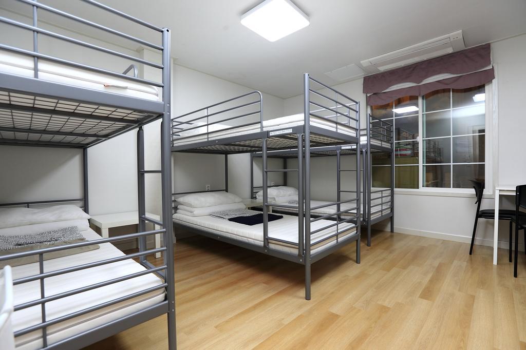 Maison Sondemul Guesthouse Jeju Bagian luar foto