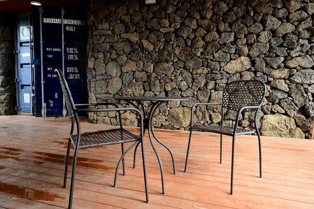 Maison Sondemul Guesthouse Jeju Bagian luar foto