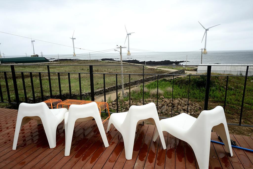 Maison Sondemul Guesthouse Jeju Bagian luar foto